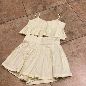 Two piece set from LO jewels!! Small, pale yellow, super cute!!